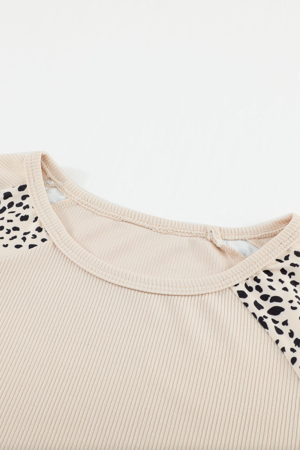 Leopard Raglan Sleeve Top--Trendsi