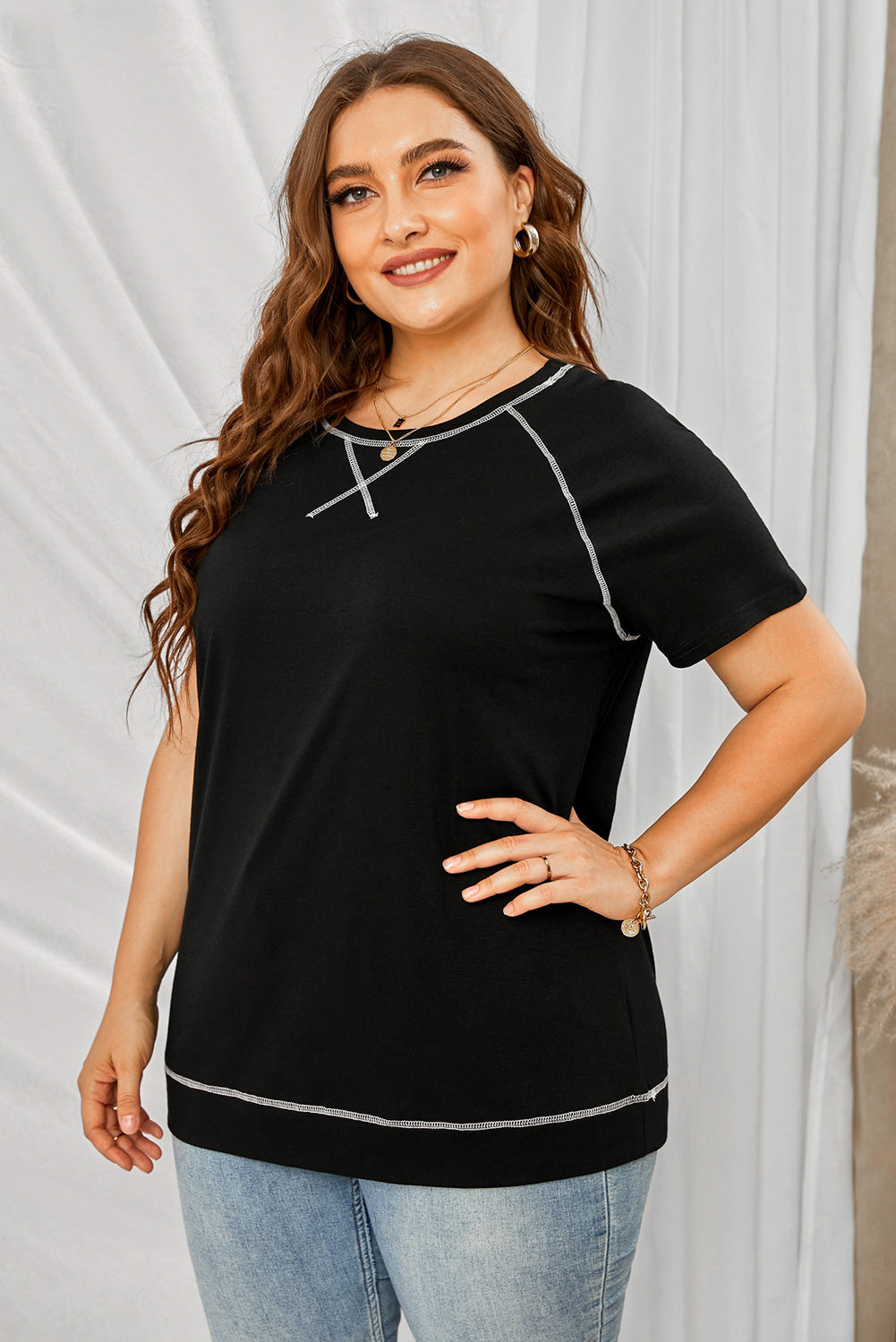 Plus Size Contrast Stitching Crewneck Tee--Trendsi