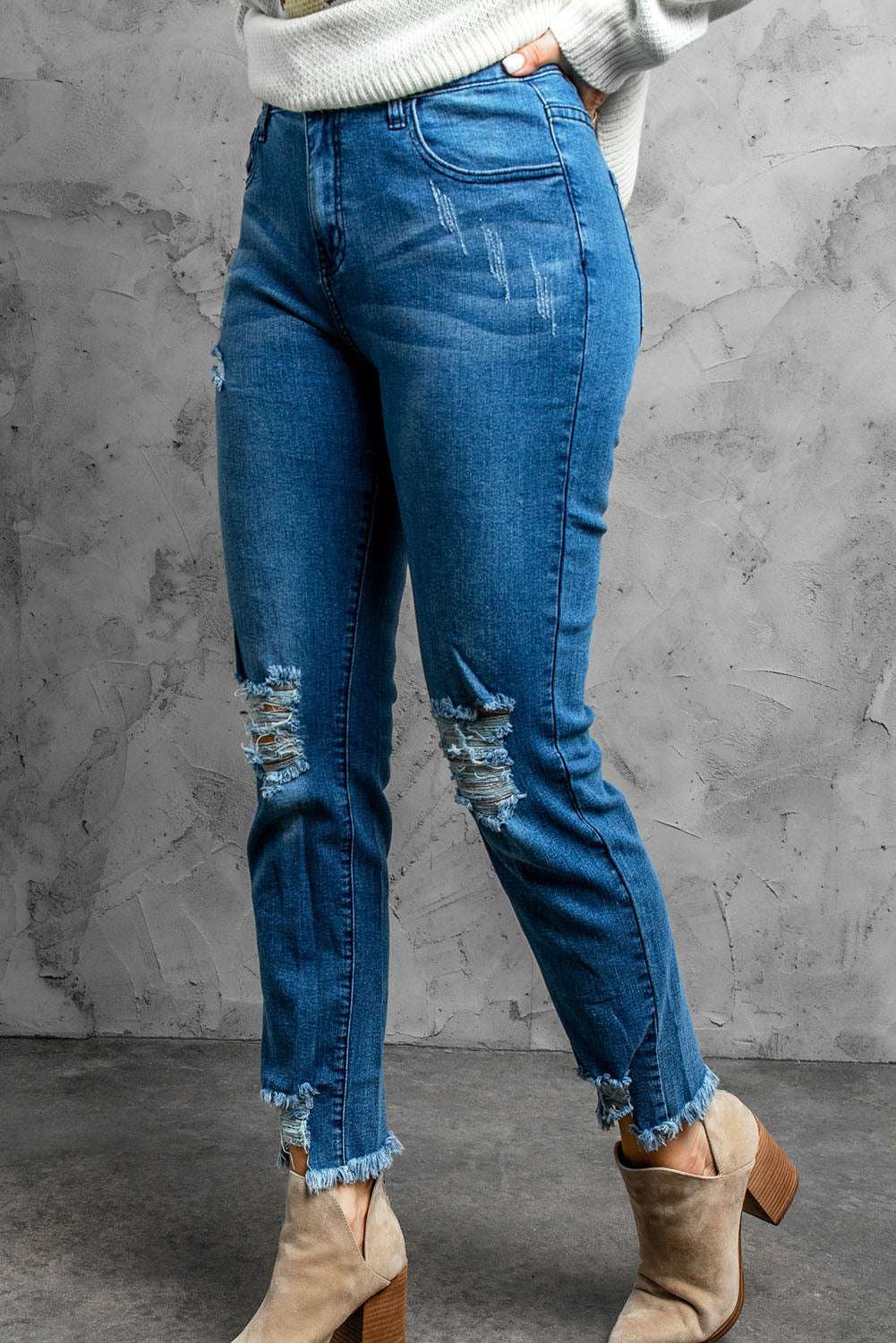 Stylish Distressed Cropped Jeans